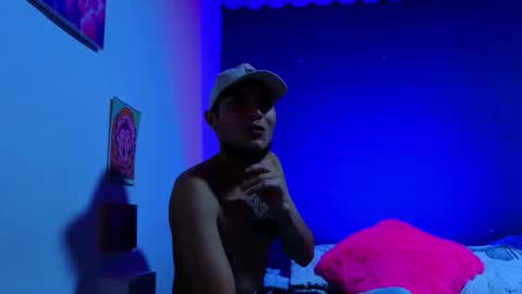 Snapshot of holy_taby_ chatting on 23, 10, 2025 online show from 23, 10, 2025