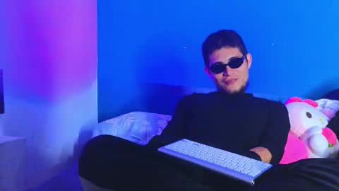 Snapshot of holy_taby_ chatting on 28, 10, 2025 online show from 28, 10, 2025