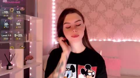 Snapshot of holymiax chatting on 19, 9, 2025 Mia online show from 19, 9, 2025