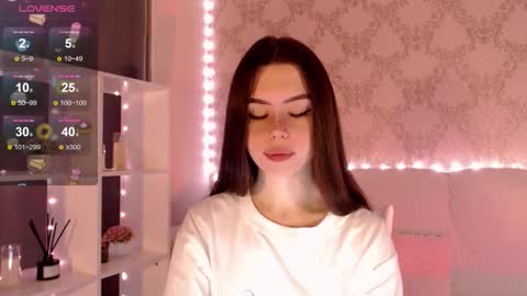 Snapshot of holymiax chatting on 4, 10, 2025 Mia online show from 4, 10, 2025