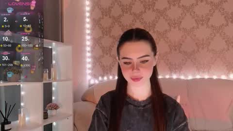 Mia online show from 23, 11, 2025