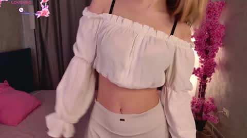 Snapshot of hone333bunny chatting on 27, 2, 2026 hone333bunny online show from 27, 2, 2026