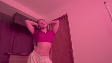 Snapshot of honeeeey_ chatting on 28, 7, 2026 honeeeey_ online show from 28, 7, 2026