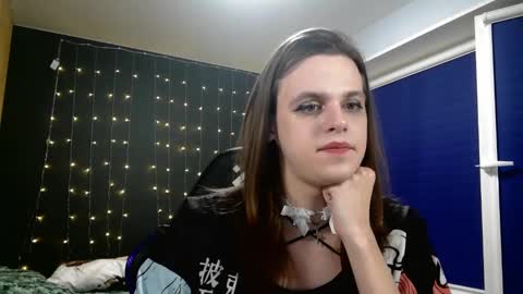 Honelints boyblonde hair AsterMIntfemboybrown hair online show from 6, 1, 2025