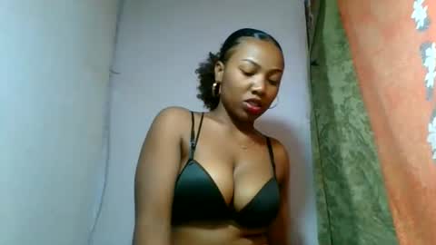 Snapshot of honeria98 chatting on 10, 6, 2026 honeria98 online show from 10, 6, 2026