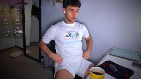 Snapshot of honestandrew chatting on 7, 2, 2026 Andrew online show from 7, 2, 2026