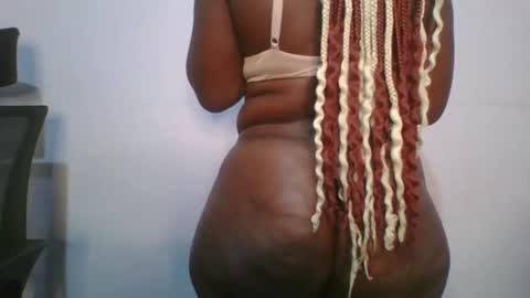 honey_beb online show from 4, 10, 2025