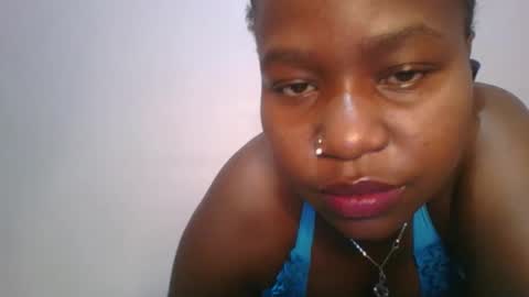 honey_beb online show from 9, 10, 2025