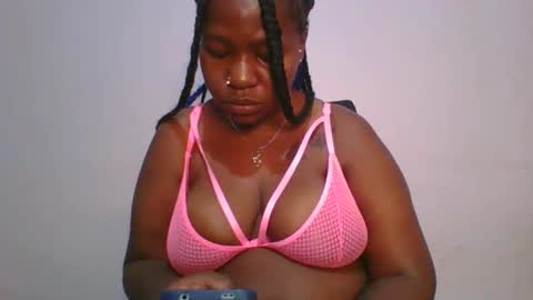 honey_beb online show from 11, 11, 2025