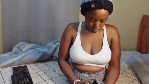 honey_caddy online show from 27, 6, 2026