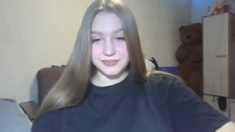 Snapshot of honey_lolaaa chatting on 23, 10, 2025 honey_lolaaa online show from 23, 10, 2025