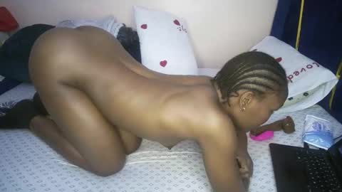 honey_nubia0 online show from 20, 3, 2026