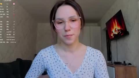 honey_peachy online show from 7, 5, 2026