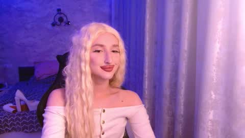 honey_sunset online show from 15, 10, 2025