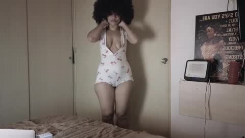 Honey-Sweett online show from 18, 4, 2026