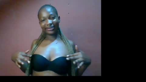 Snapshot of honeycee_petite chatting on 6, 7, 2026 anni online show from 6, 7, 2026