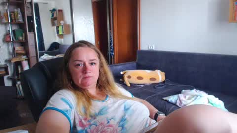 HoneydewMolly online show from 22, 6, 2026
