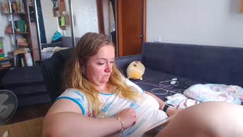 HoneydewMolly online show from 4, 7, 2026