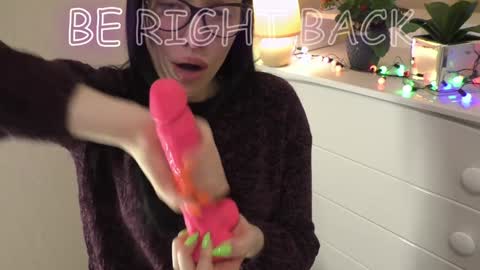 Caroline online show from 26, 12, 2024