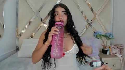 Snapshot of honeyht chatting on 30, 5, 2026 honeyht online show from 30, 5, 2026