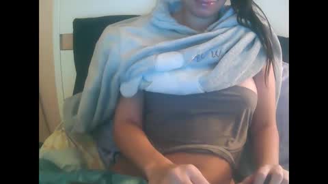 Snapshot of honeyjuice7 chatting on 4, 2, 2026 Sensimilla online show from 4, 2, 2026