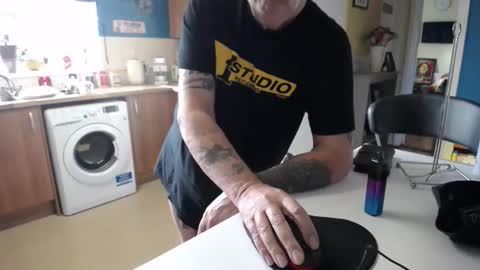 Snapshot of honeymaster290 chatting on 17, 11, 2025 honeymaster290 online show from 17, 11, 2025