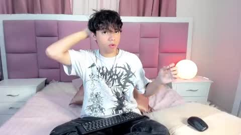 Snapshot of honeymoon_sariel chatting on 15, 5, 2026 honeymoon_sariel online show from 15, 5, 2026