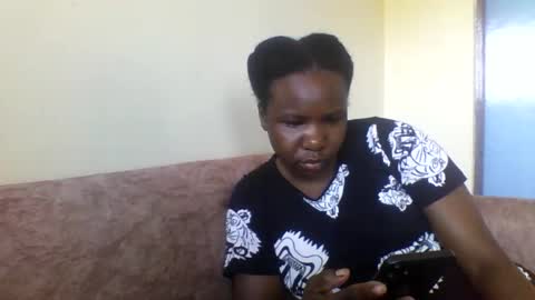 Honeymuny online show from 4, 11, 2025