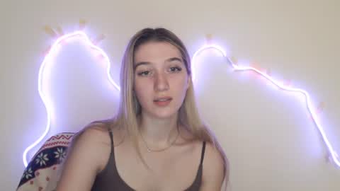 Snapshot of honeyveil chatting on 30, 6, 2026 honeyveil online show from 30, 6, 2026