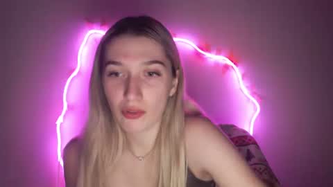 Snapshot of honeyveil chatting on 20, 7, 2026 honeyveil online show from 20, 7, 2026