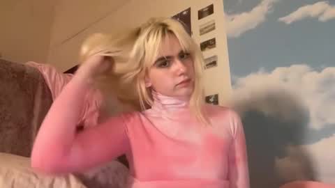 Snapshot of honeyxlimbed chatting on 12, 1, 2025 Emi Rose online show from 12, 1, 2025