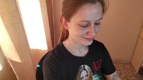 honeyy_bun online show from 4, 6, 2026