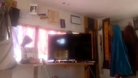 Snapshot of hoodoou chatting on 5, 4, 2026 hoodoou online show from 5, 4, 2026