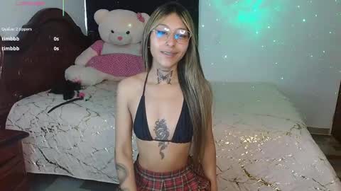 Snapshot of hoolly_jones chatting on 10, 10, 2025 Hoollly Jones online show from 10, 10, 2025