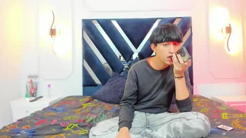 Snapshot of hoot_booys_ chatting on 17, 11, 2025 hoot_booys_ online show from 17, 11, 2025