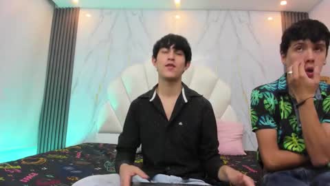 Snapshot of hoot_booys_ chatting on 4, 12, 2025 hoot_booys_ online show from 4, 12, 2025