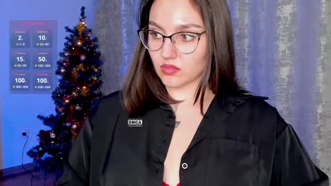 Snapshot of hoot_owl_cb chatting on 29, 12, 2024 Karina online show from 29, 12, 2024