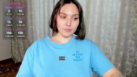 Snapshot of hoot_owl_cb chatting on 4, 3, 2025 Karina online show from 4, 3, 2025