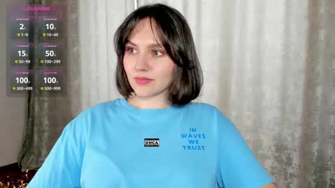 Snapshot of hoot_owl_cb chatting on 7, 3, 2025 Karina online show from 7, 3, 2025