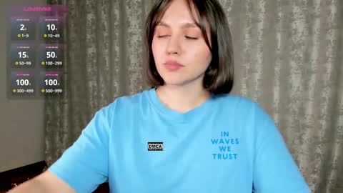 Snapshot of hoot_owl_cb chatting on 8, 3, 2025 Karina online show from 8, 3, 2025