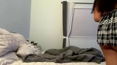 daddyslilcumslut online show from 9, 3, 2025