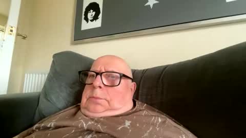 Cum suck Me off online show from 17, 4, 2026