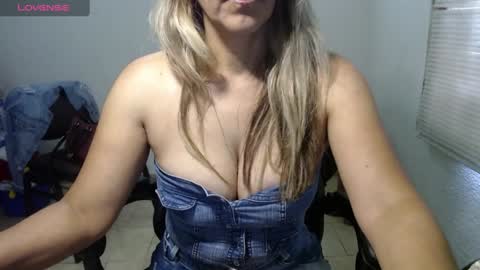 horny and daring online show from 28, 12, 2024