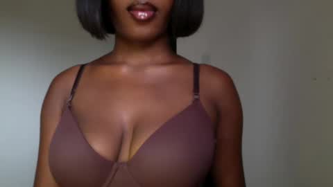 Snapshot of horny_goddess_delilah chatting on 20, 5, 2026 delilah online show from 20, 5, 2026