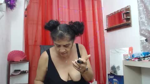 Snapshot of horny_mommy17 chatting on 5, 5, 2026 armina online show from 5, 5, 2026