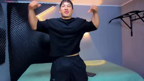 horny_nick18 online show from 25, 3, 2026