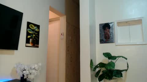 Snapshot of horny_princcess chatting on 1, 1, 2025 horny_princcess online show from 1, 1, 2025