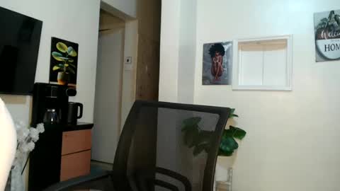 Snapshot of horny_princcess chatting on 6, 3, 2025 horny_princcess online show from 6, 3, 2025