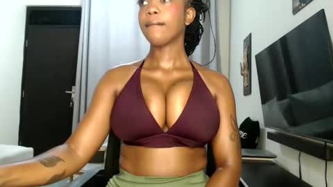 Snapshot of horny_princcess chatting on 19, 5, 2026 horny_princcess online show from 19, 5, 2026