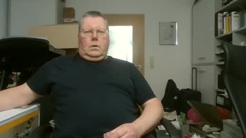Snapshot of hornydick874303 chatting on 30, 12, 2024 Meikelmeier online show from 30, 12, 2024